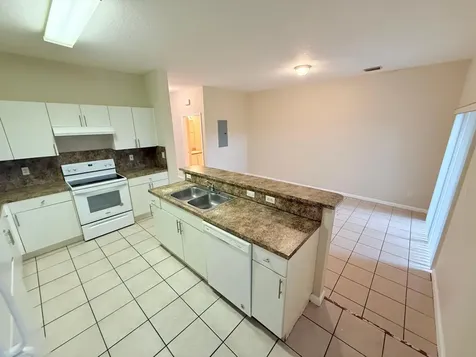 905 N Santa Catalina Circle North Lauderdale FL 33068