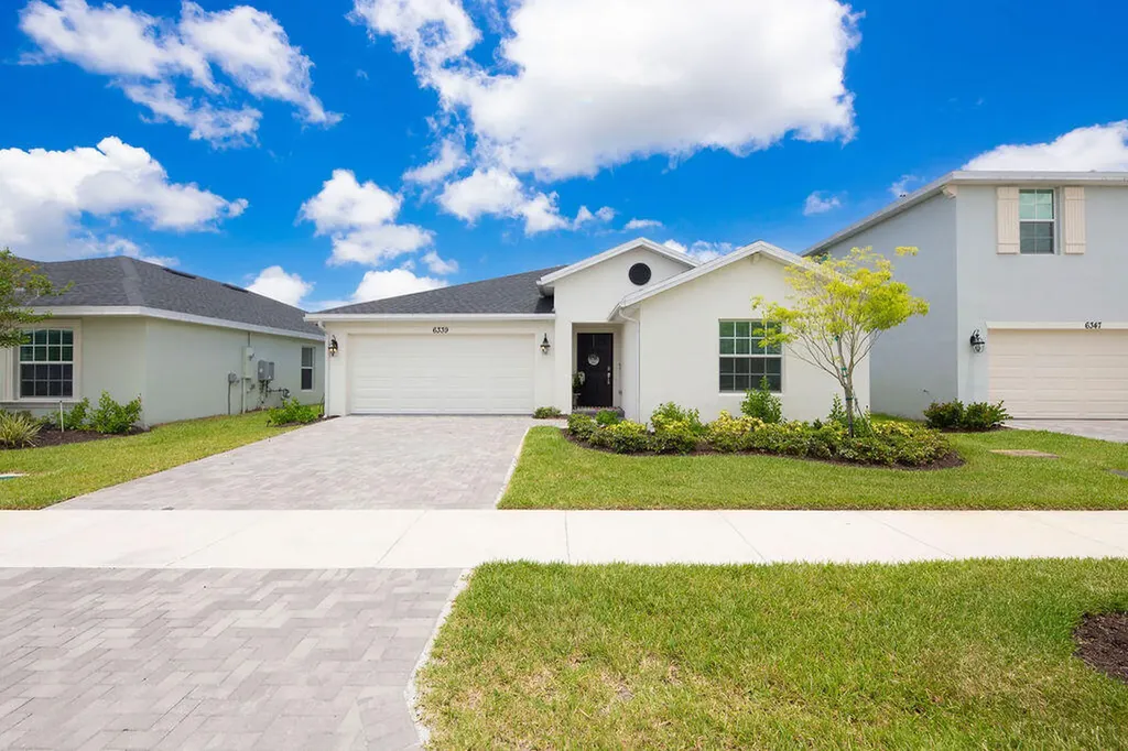 6339 NW Windwood Way Port St Lucie FL 34987