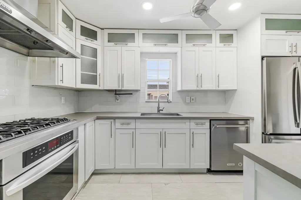1432 NE 2nd Avenue Fort Lauderdale FL 33304