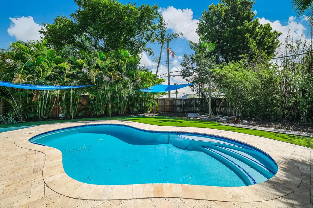 1432 NE 2nd Avenue Fort Lauderdale FL 33304