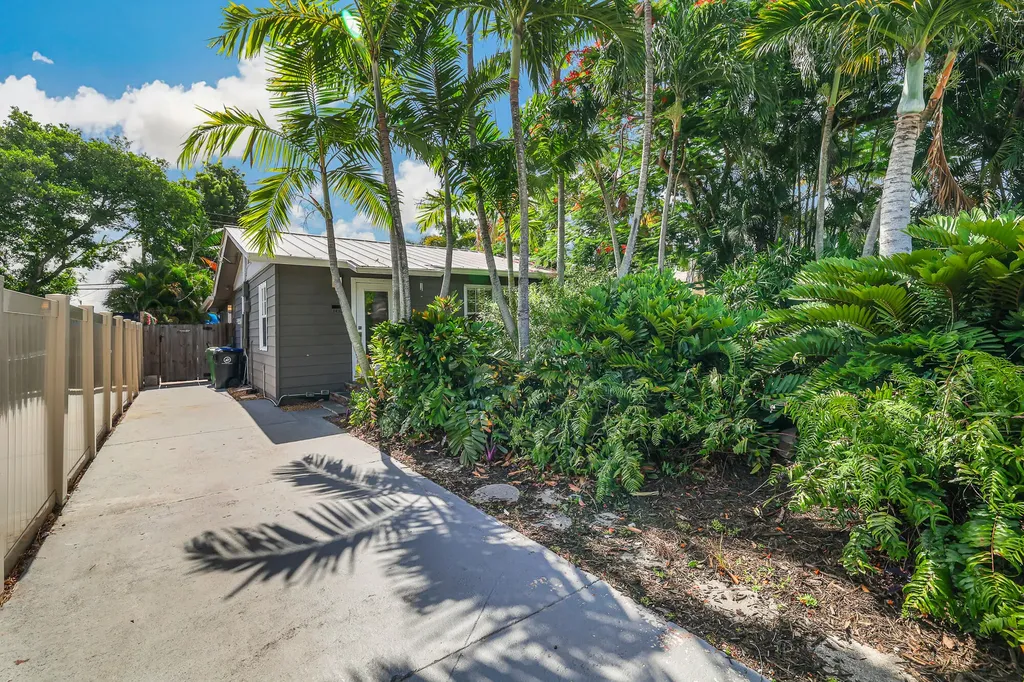 1432 NE 2nd Avenue Fort Lauderdale FL 33304