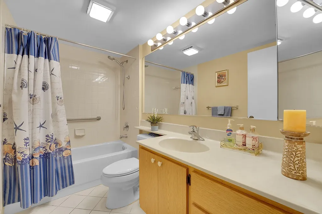 2001 Marina Isle Way Jupiter FL 33477