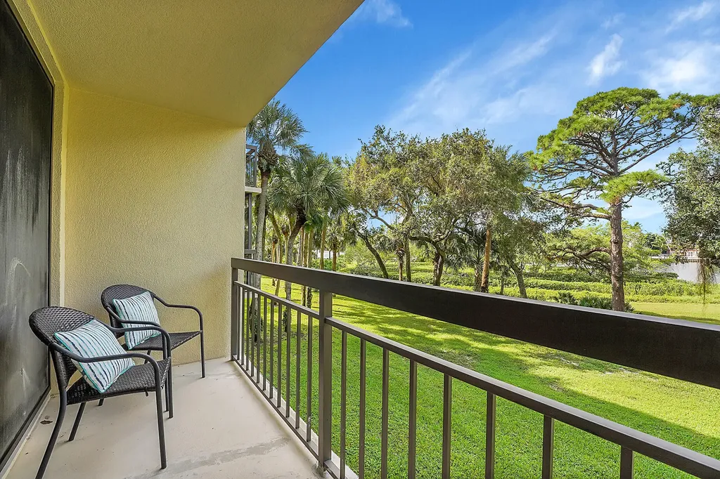 2001 Marina Isle Way Jupiter FL 33477