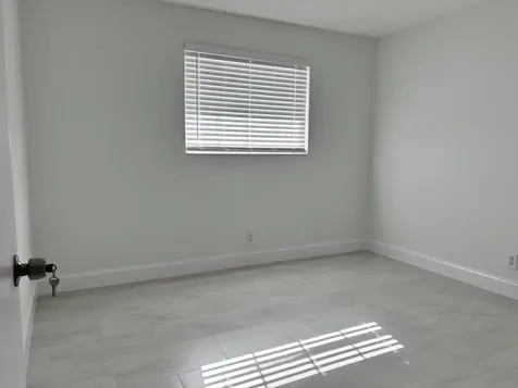 402 Lake Shore Drive Lake Park FL 33403