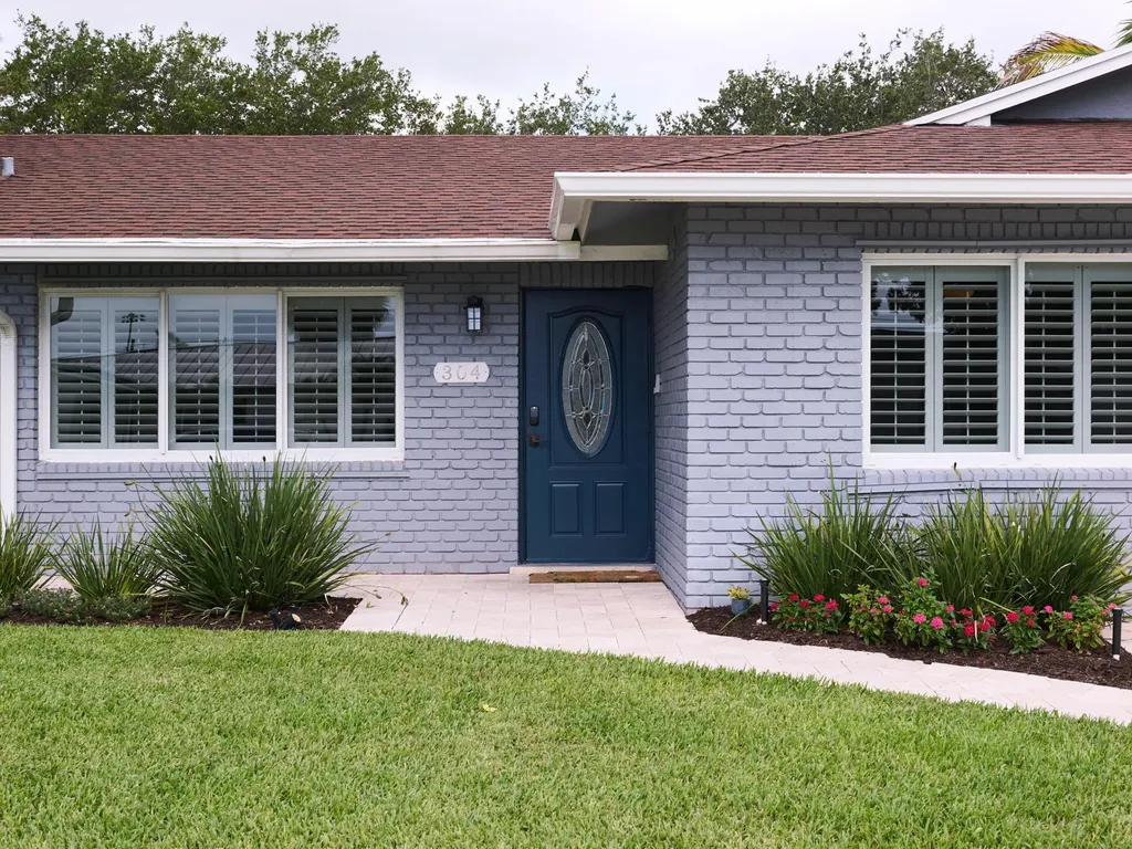 304 Circle W Jupiter FL 33458