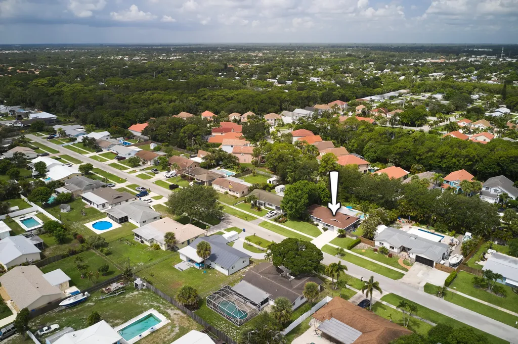 304 Circle W Jupiter FL 33458