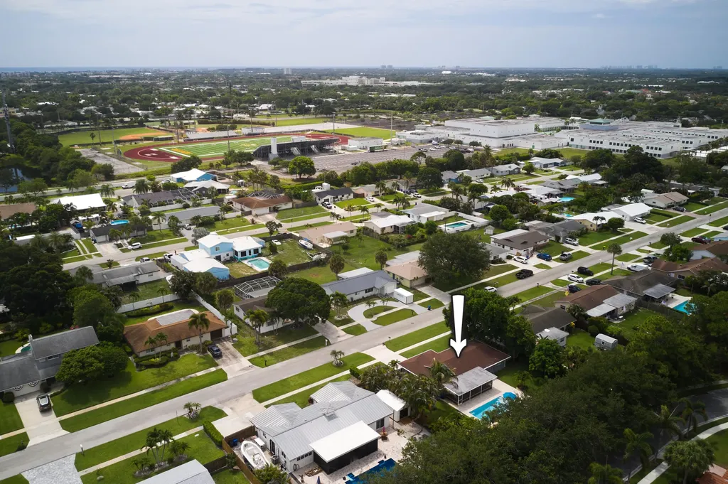 304 Circle W Jupiter FL 33458