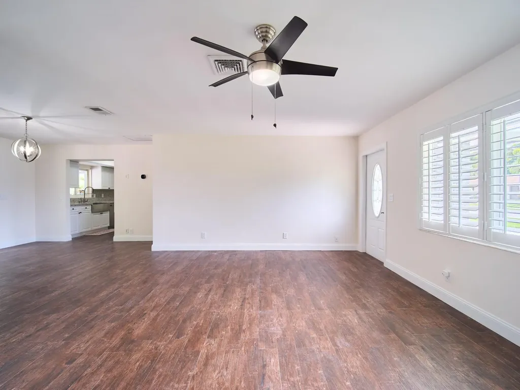 304 Circle W Jupiter FL 33458