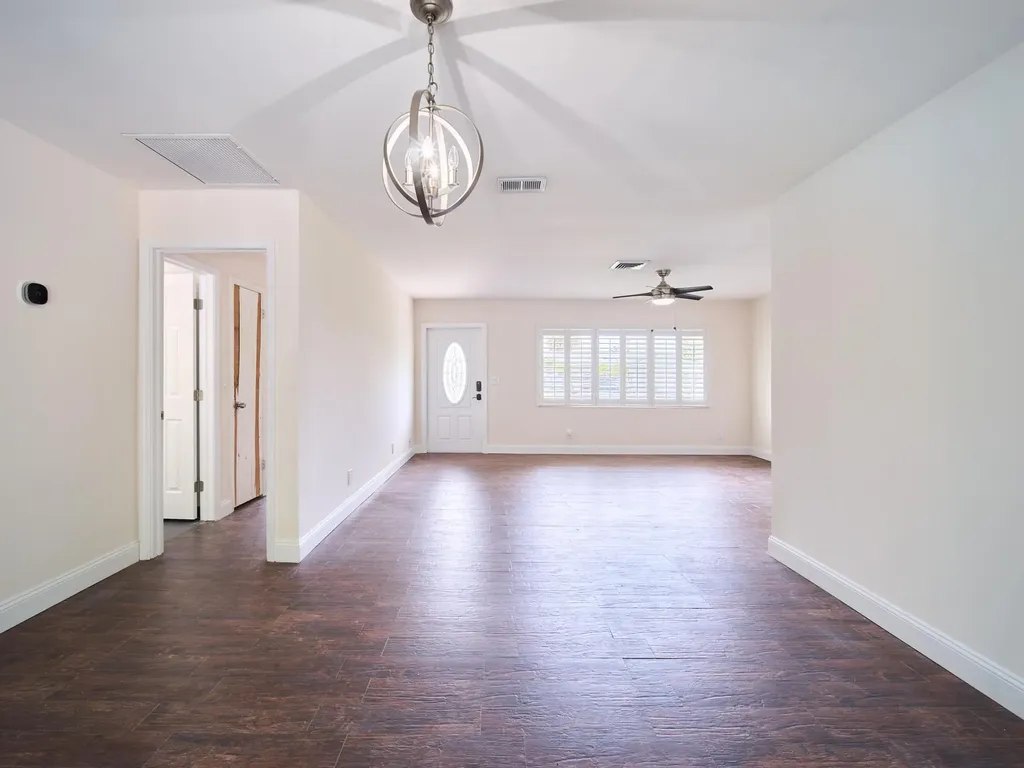304 Circle W Jupiter FL 33458