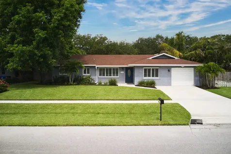 304 Circle W Jupiter FL 33458