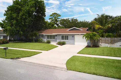 304 Circle W Jupiter FL 33458