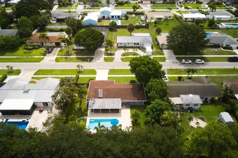 304 Circle W Jupiter FL 33458