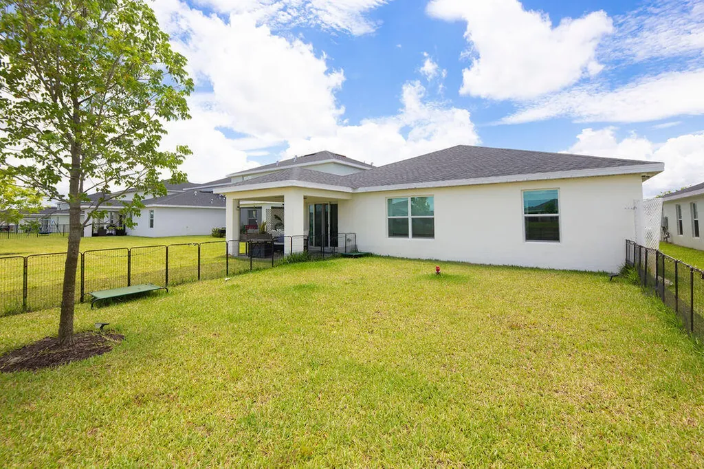 6339 NW Windwood Way Port St Lucie FL 34987