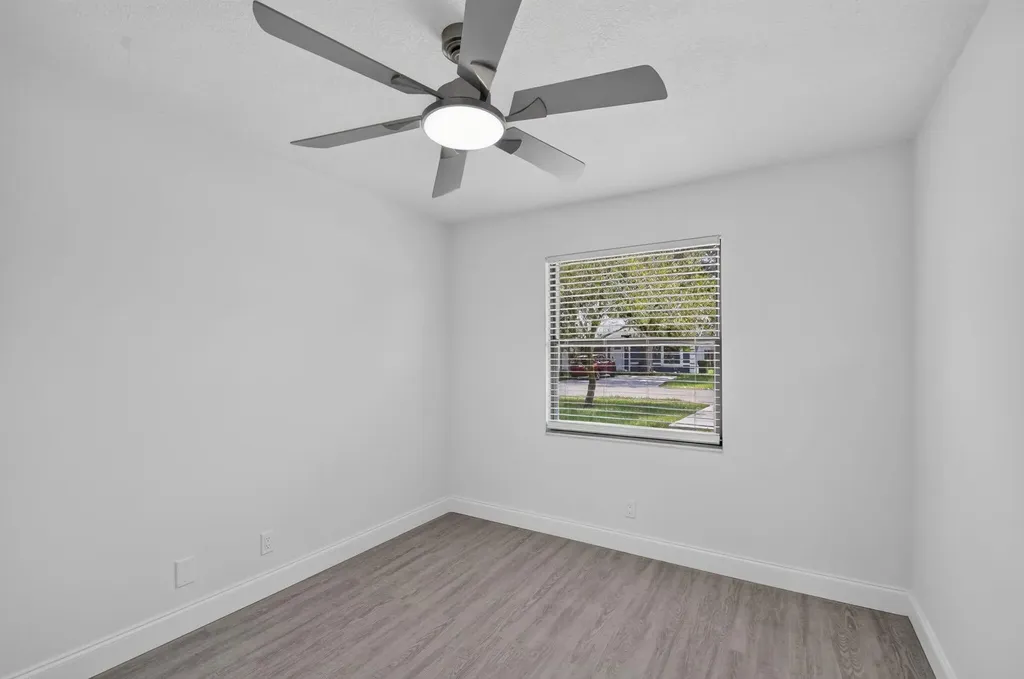 3221 Foxridge Court Palm Springs FL 33461
