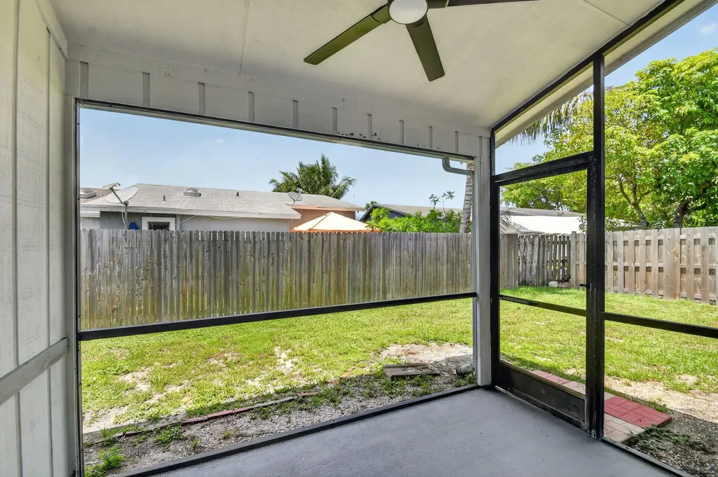 3221 Foxridge Court Palm Springs FL 33461