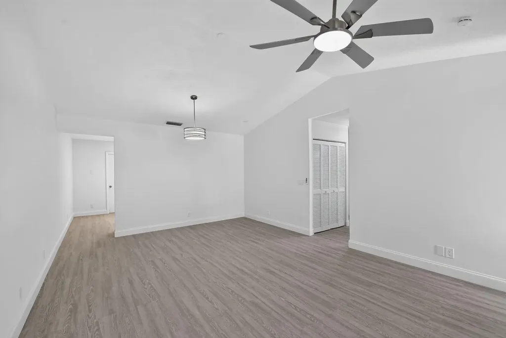 3221 Foxridge Court Palm Springs FL 33461