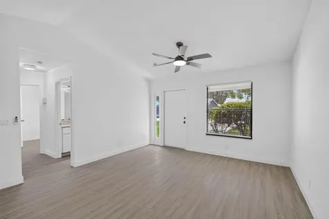3221 Foxridge Court Palm Springs FL 33461