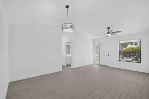 3221 Foxridge Court Palm Springs FL 33461