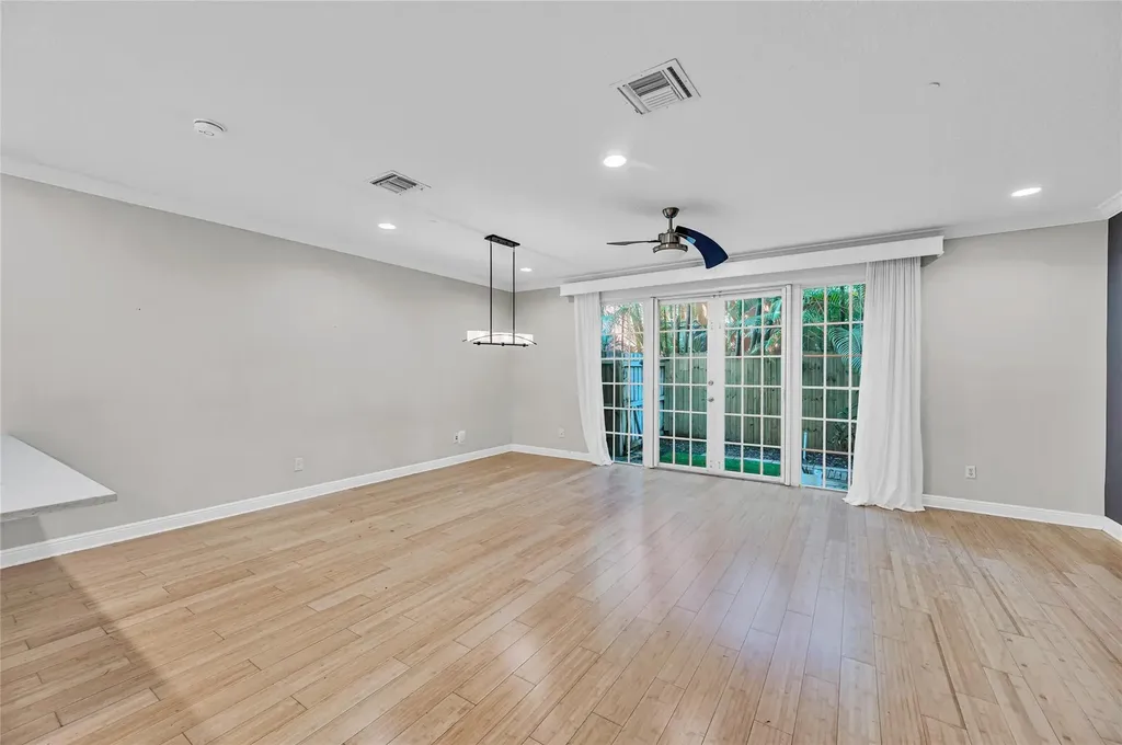 1617 NE 2nd Court Fort Lauderdale FL 33301