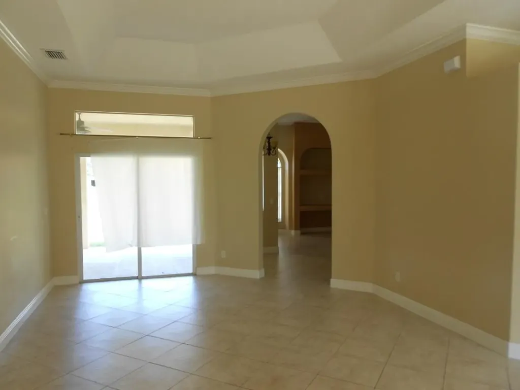 1221 SE Navajo Lane Port St Lucie FL 34983