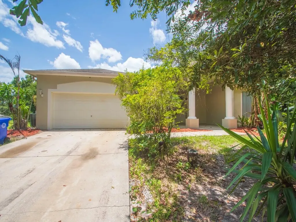 4655 52nd Avenue Vero Beach FL 32967