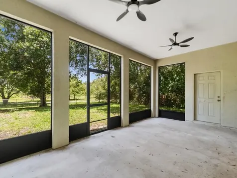 4655 52nd Avenue Vero Beach FL 32967