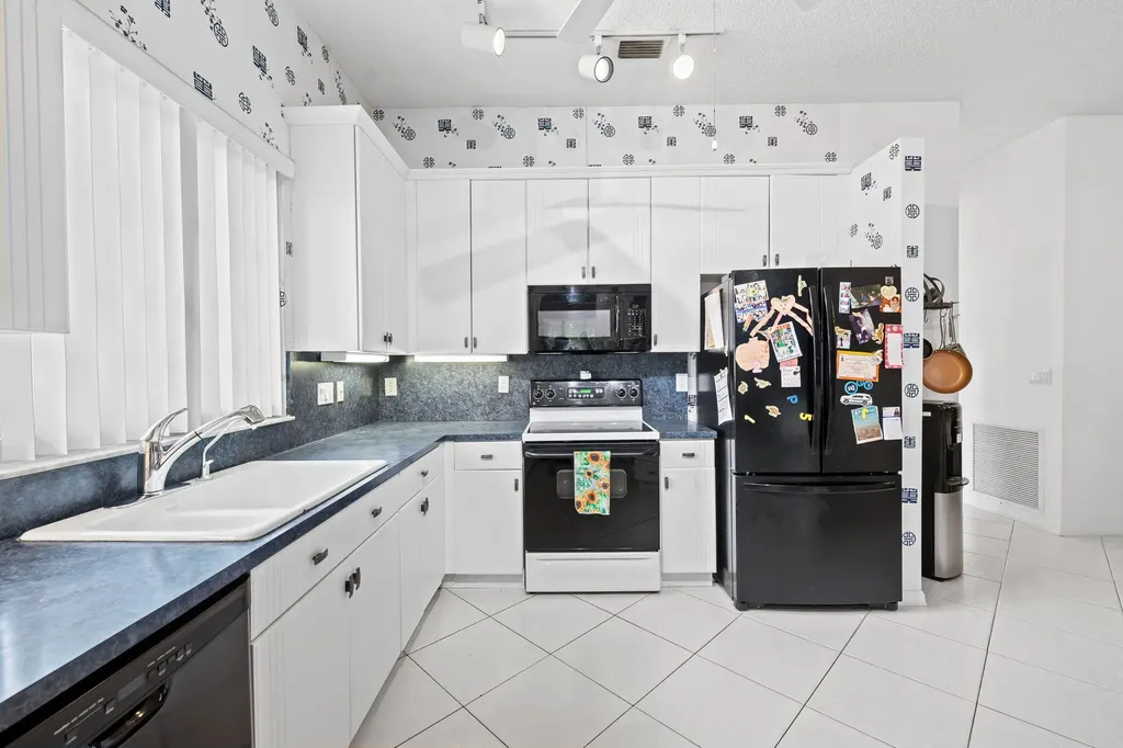 10156 Lombardy Drive Tamarac FL 33321