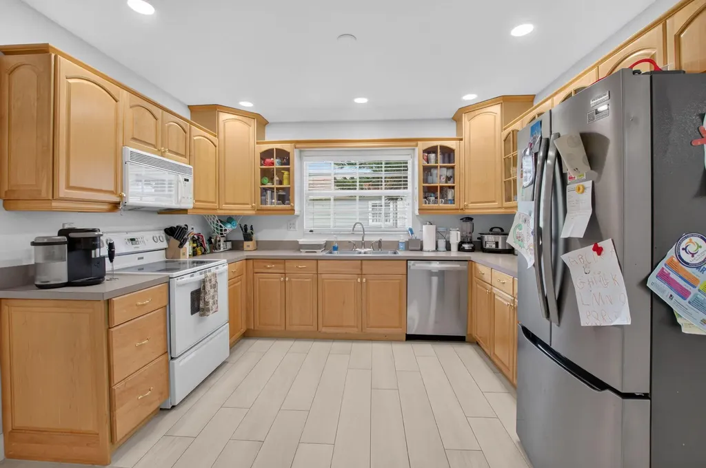 15 Holly Drive Boynton Beach FL 33436