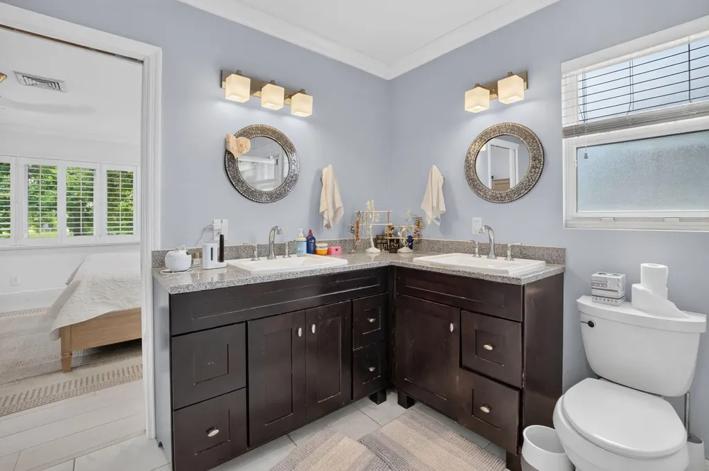 15 Holly Villas Boynton Beach FL 33436