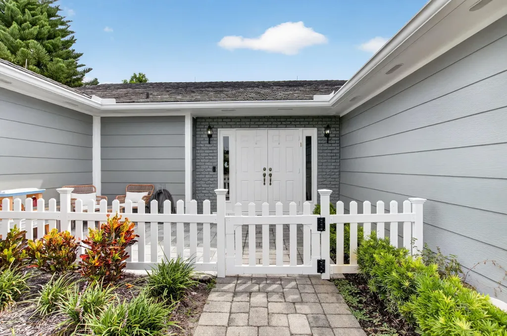 15 Holly Villas Boynton Beach FL 33436