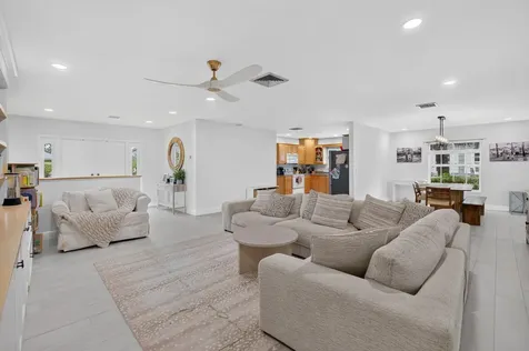 15 Holly Drive Boynton Beach FL 33436