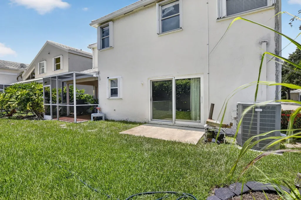 9444 NW 8th Circle Plantation FL 33324