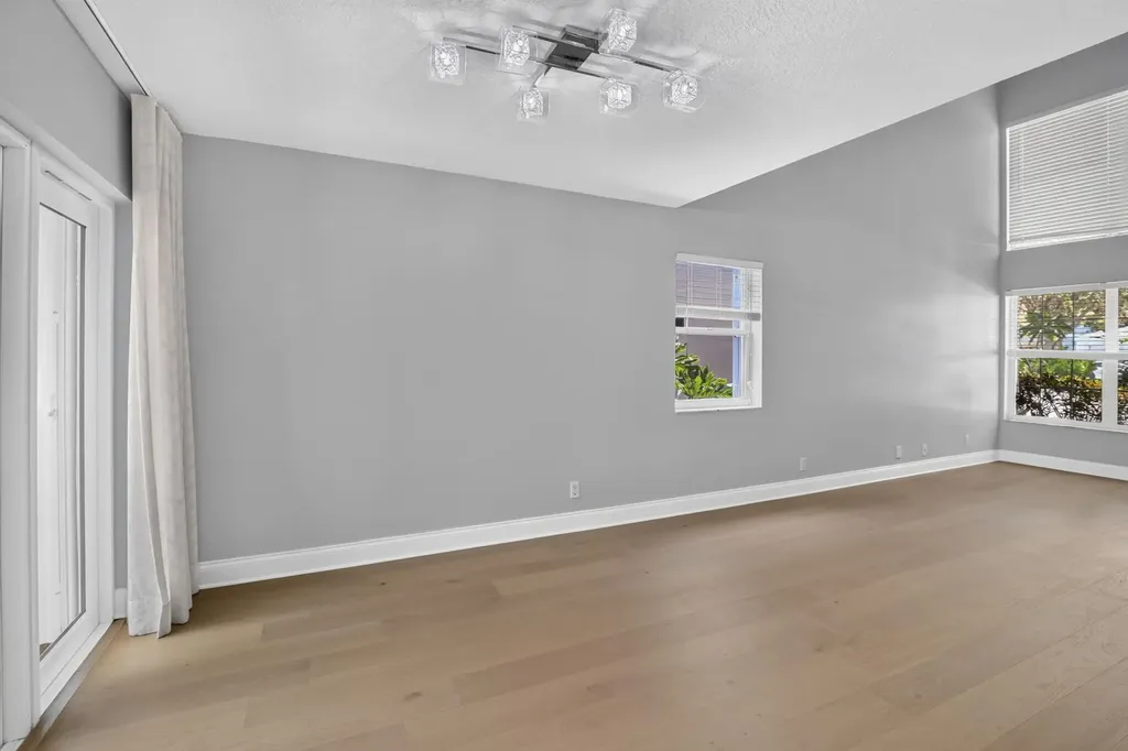 9444 NW 8th Circle Plantation FL 33324