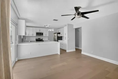 9444 NW 8th Circle Plantation FL 33324