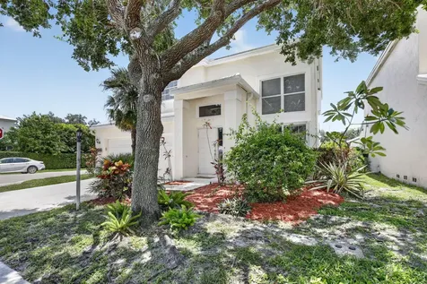 9444 NW 8th Circle Plantation FL 33324