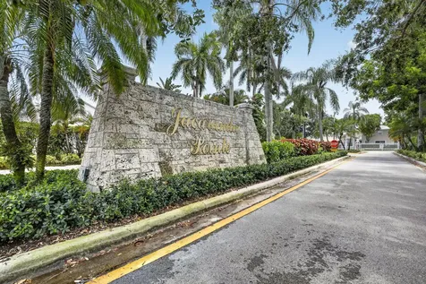 9444 NW 8th Circle Plantation FL 33324