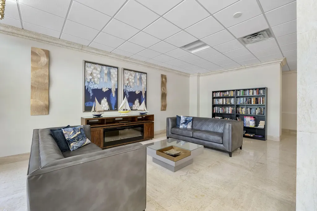 305 N Pompano Beach Boulevard Pompano Beach FL 33062