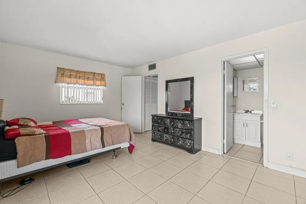 690 Brittany O Delray Beach FL 33446