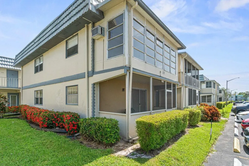 690 Brittany O Delray Beach FL 33446