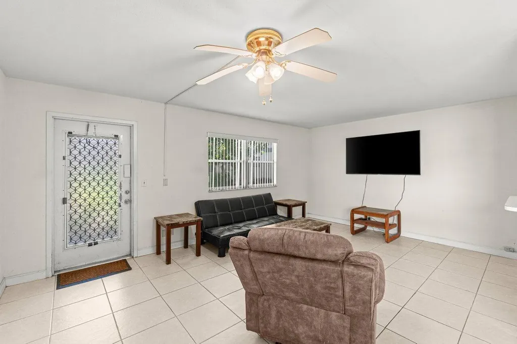 690 Brittany O Delray Beach FL 33446