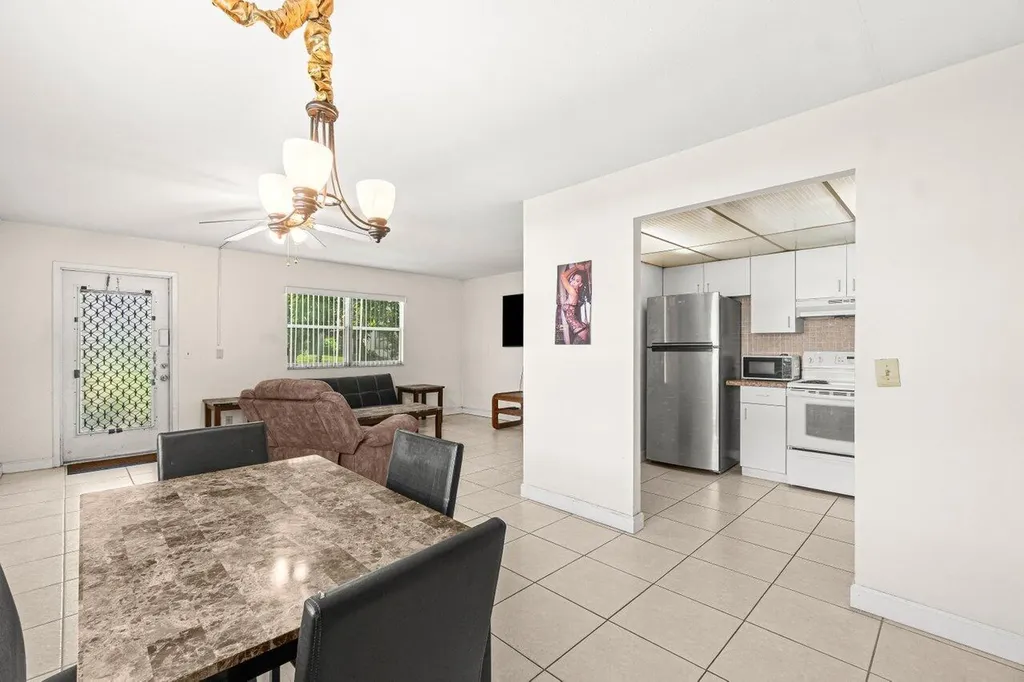 690 Brittany O Delray Beach FL 33446