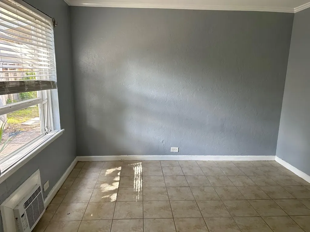 1917 NE 2nd Street Deerfield Beach FL 33441