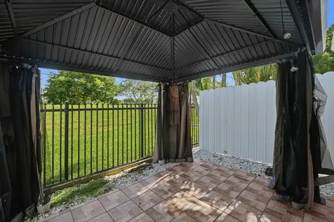 642 NE 195th Street Miami FL 33179