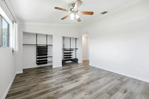 642 NE 195th Street Miami FL 33179