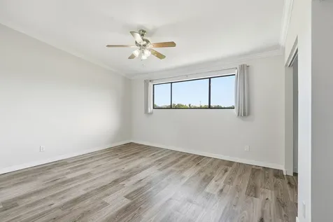 642 NE 195th Street Miami FL 33179