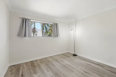642 NE 195th Street Miami FL 33179