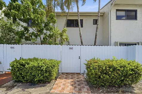 642 NE 195th Street Miami FL 33179