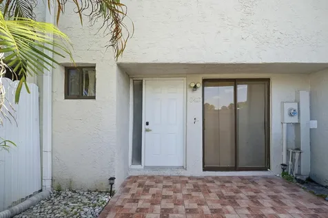 642 NE 195th Street Miami FL 33179