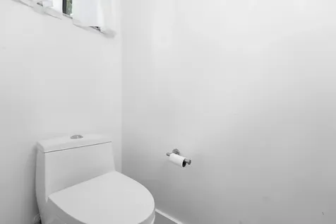 642 NE 195th Street Miami FL 33179