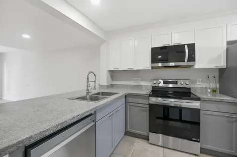 642 NE 195th Street Miami FL 33179